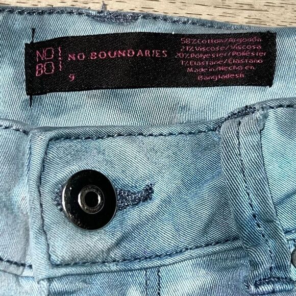 No Boundaries Tie Dyed Upcycled Cuffed Cropped Stretch Jeans Junior’s 9 - Picture 9 of 10